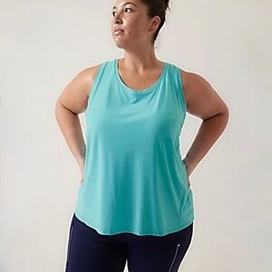 NWT Athleta Ultimate Train Scoop Tank